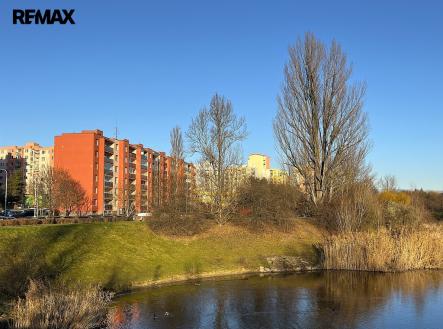 Pohled na bytový dům | Prodej bytu, 3+1, 99 m²