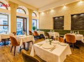 Pronájem - restaurace, 295 m²