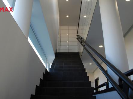 812.jpg | Prodej - dům/vila, 323 m²