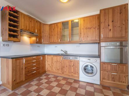 Pronájem moderního bytu 2+kk, Praha Vysočany - Nová Harfa s balkonem a parkovacím stáním | Pronájem bytu, 2+kk, 51 m²