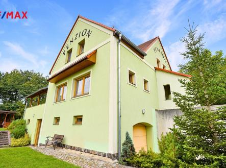 83060286-1d99-4f73-87f4-7b12e0ca88e2.jpg | Prodej - dům/vila, 341 m²