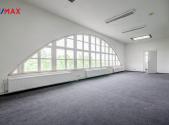 Pronájem - kanceláře, 245 m²