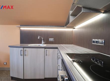 Kuchyňská linka | Prodej bytu, 2+kk, 44 m²