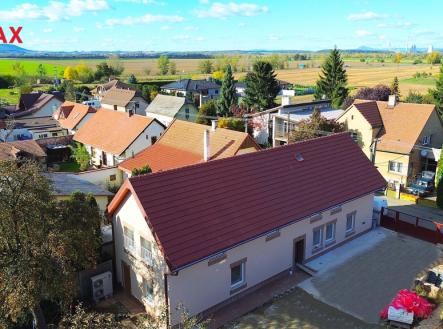 Pohled na RD | Prodej - dům/vila, 235 m²
