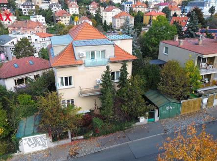 Pohled na dům | Prodej - dům/vila, 337 m²