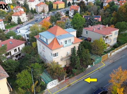 Pohled na dům | Prodej - nájemní dům, 337 m²