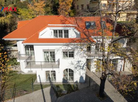 Prodej 5+1 se zahradou, terasou, balkony a parkováním, Praha 10 – Záběhlice u Hamru | Prodej bytu, 5+1, 192 m²