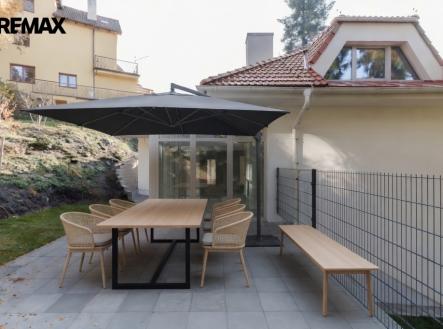 HOMESTAGING - Prodej 5+1 se zahradou, terasou, balkony a parkováním, Praha 10 – Záběhlice u Hamru | Prodej bytu, 5+1, 192 m²