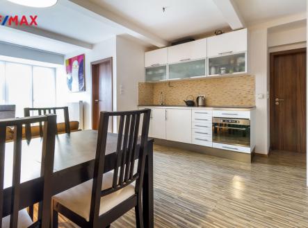 Pronájem bytu, 2+kk, 37 m²