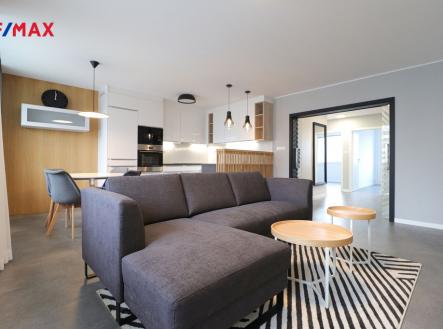 Obývací pokoj + kk | Pronájem bytu, 3+kk, 67 m²