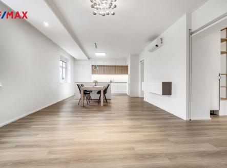 hutska-byt-11.jpg | Prodej bytu, 3+kk, 104 m²