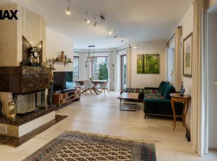 Obytná místnost | Prodej - dům/vila, 328 m²