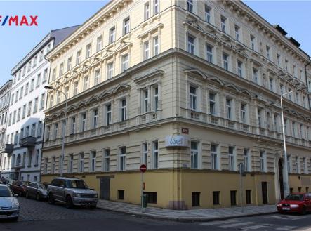 Pohled na dům | Pronájem bytu, 3+kk, 91 m²