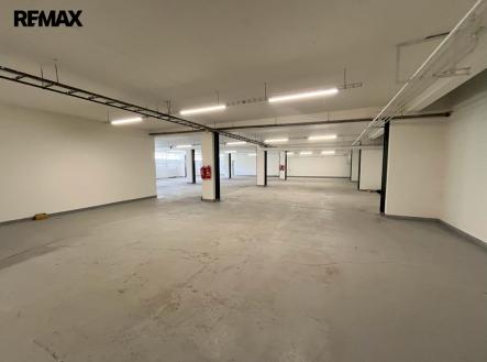suteren-404-m2-b.jpg | Pronájem - skladovací prostor, 436 m²