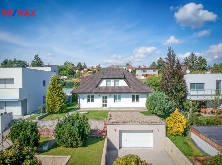 1-dum-1.jpg | Pronájem - dům/vila, 210 m²