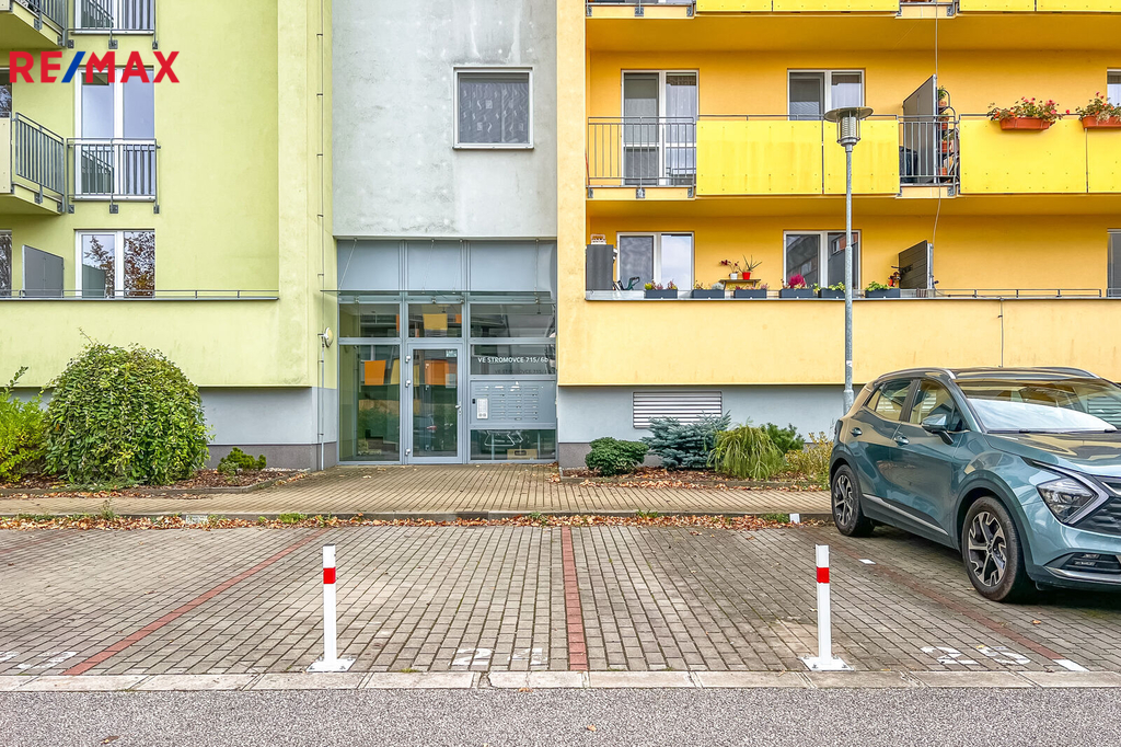 Pronájem parkovacího stání Hradec Králové - Třebeš