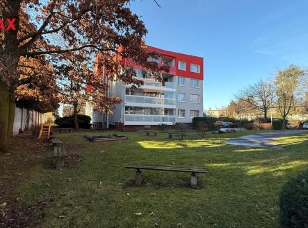 Okolí domu | Pronájem bytu, 3+1, 90 m²