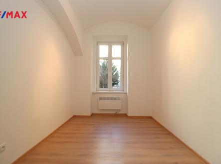 1. Pokoj | Pronájem bytu, 2+1, 32 m²