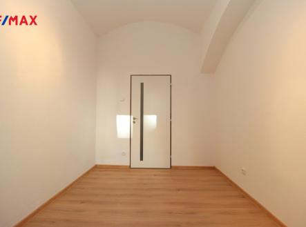 1. Pokoj | Pronájem bytu, 2+1, 32 m²