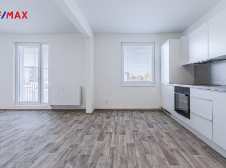 vecernikova-nehvizdy-dsc8636-hdr.jpg | Pronájem bytu, 1+kk, 37 m²