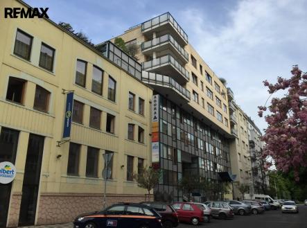 img_bcf2ae0c4d.jpg | Pronájem - obchodní prostor, 257 m²