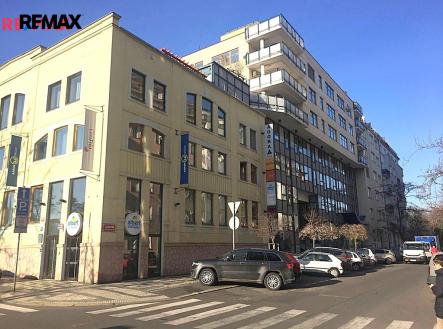 img-9fdaa375a4.jpg | Pronájem - obchodní prostor, 257 m²