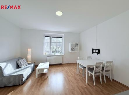 img-2009.jpg | Pronájem bytu, 2+kk, 50 m²