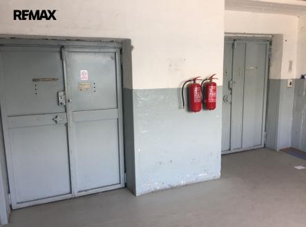 img-7027.jpg | Pronájem - skladovací prostor, 800 m²