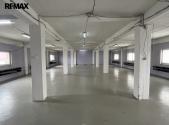 Pronájem - skladovací prostor, 383 m²
