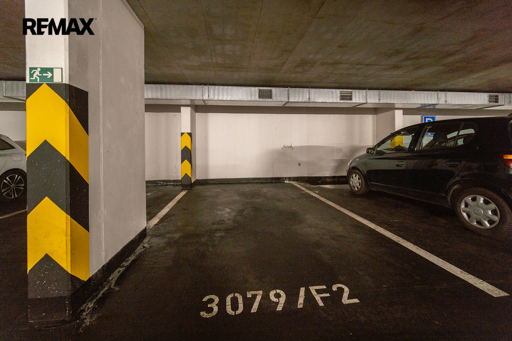 Pronájem parkovacího stání, Podkovářská 933/1, Praha 9 – Vysočany (Na Harfě)