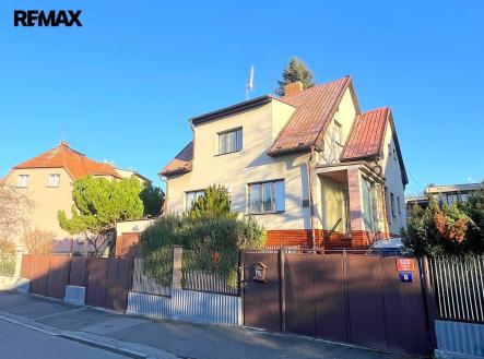 Pohled na RD č.1 | Prodej - dům/vila, 272 m²