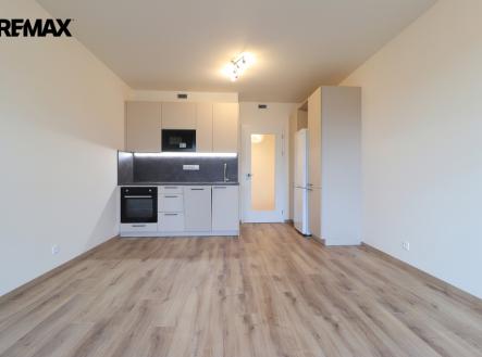 Obývací pokoj + kk | Pronájem bytu, 1+kk, 35 m²