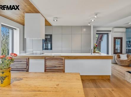 cestlice21.jpg | Prodej - dům/vila, 285 m²