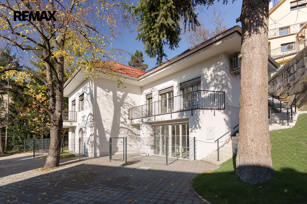 Prodej luxusního viladomu, Praha 10 – Záběhlice, u Hamerského rybníka