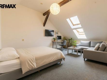 Pronájem bytu, 1+1, 33 m² obrázek