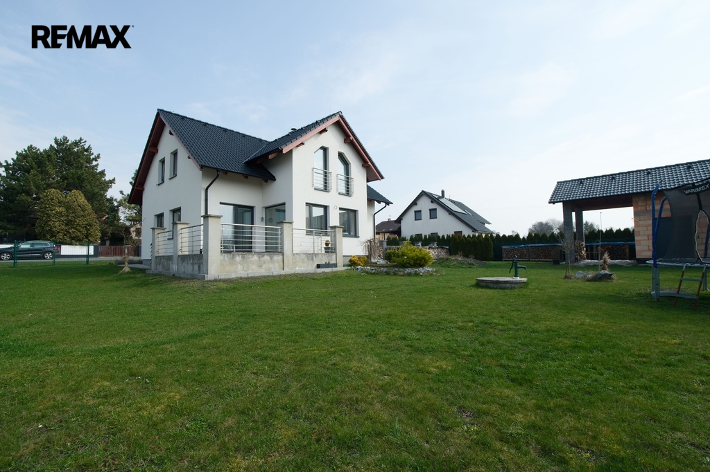 Dům