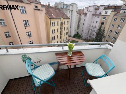 c7818a87-e34c-4012-868a-dd3f69d33bd3.png | Pronájem bytu, 2+kk, 66 m²