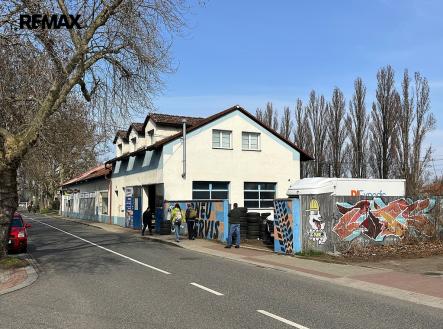 Komerční objekt | Prodej - obchodní prostor, 751 m²