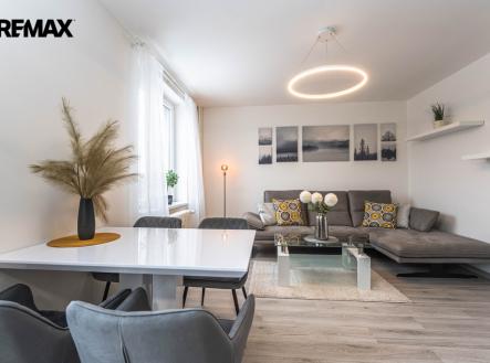 mh7-7731.jpg | Pronájem bytu, 4+kk, 83 m²