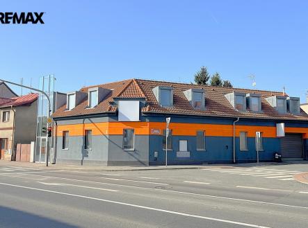 Pohled na budovu | Pronájem - kanceláře, 141 m²