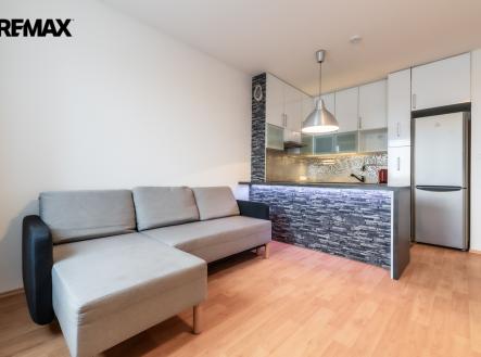 vrana-vlukach-dsc7570-hdr.jpg | Pronájem bytu, 2+kk, 57 m²