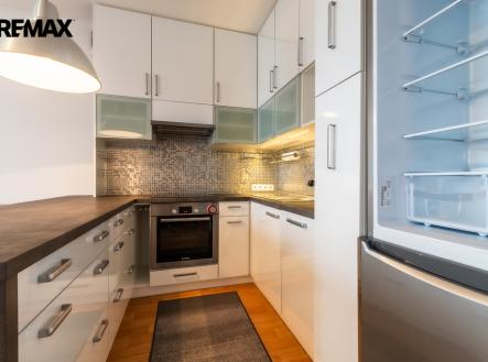 kuchyne.jpg | Pronájem bytu, 2+kk, 57 m²