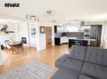 Obývací prostor | Prodej - dům/vila, 285 m²
