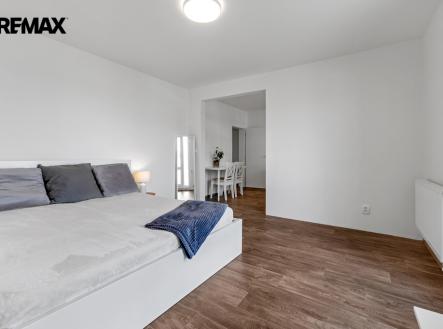 dsc08144-dsc08146.jpg | Pronájem bytu, 1+kk, 37 m²