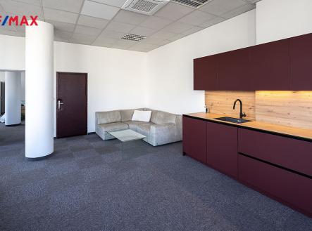 ah1-5479upr1.jpg | Pronájem - kanceláře, 160 m²