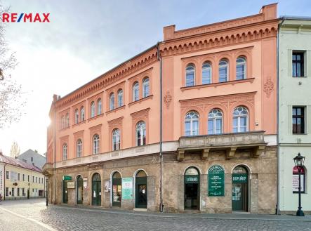 Prodej - nájemní dům, 900 m² obrázek