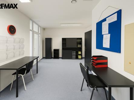 b5a56e7f-9a97-4bff-afe0-354f0bb69b70.png | Pronájem - kanceláře, 87 m²
