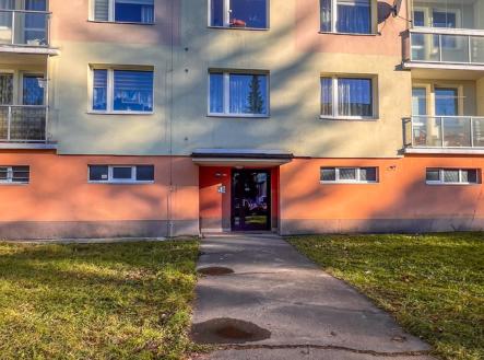 15vchod-ulice.jpg | Prodej bytu, 2+1, 59 m²