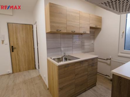 9-1.jpg | Prodej bytu, 1+kk, 31 m²