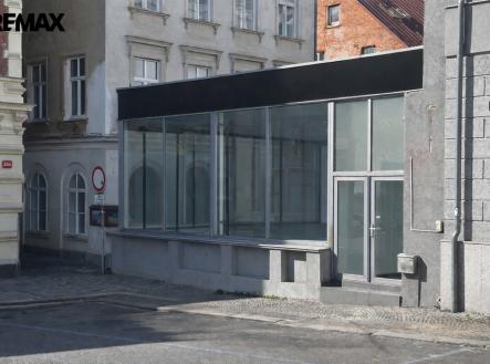 chatgpt-image-13.3.2026-14-41-29.png | Pronájem - obchodní prostor, 214 m²